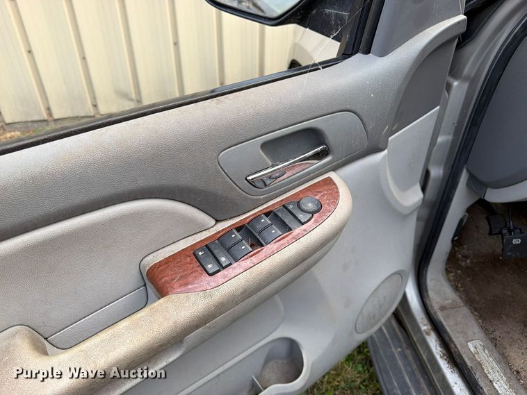 image for item DT3098 2007 GMC Yukon SUV