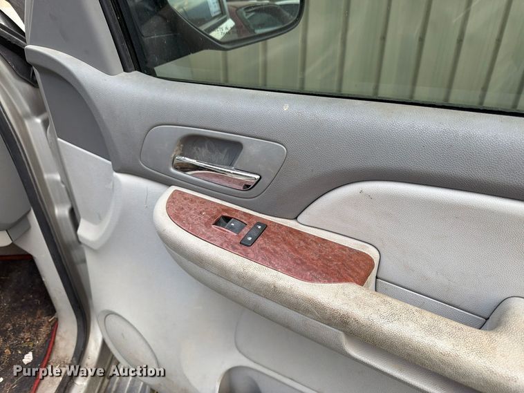 image for item DT3098 2007 GMC Yukon SUV