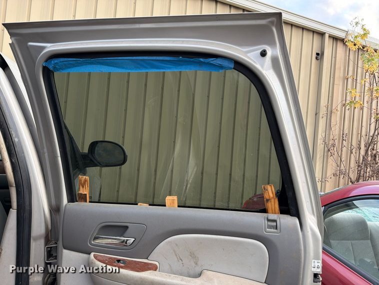 image for item DT3098 2007 GMC Yukon SUV