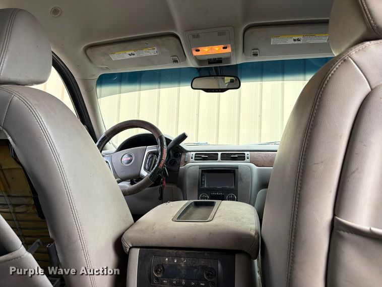 image for item DT3098 2007 GMC Yukon SUV