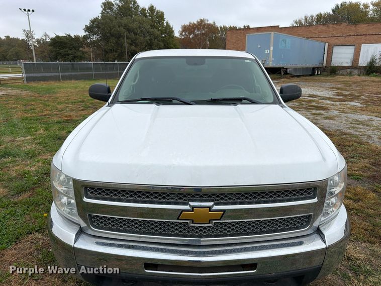 image for item DT3100 2012 Chevrolet Silverado 1500 Ext. Cab pickup truck