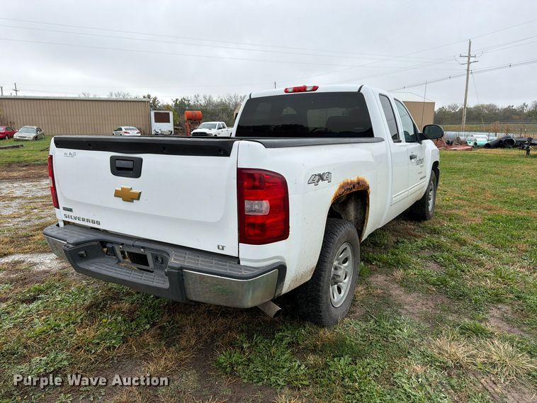 image for item DT3100 2012 Chevrolet Silverado 1500 Ext. Cab pickup truck