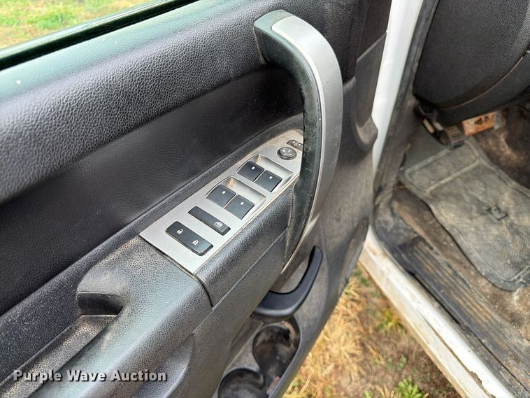 image for item DT3100 2012 Chevrolet Silverado 1500 Ext. Cab pickup truck