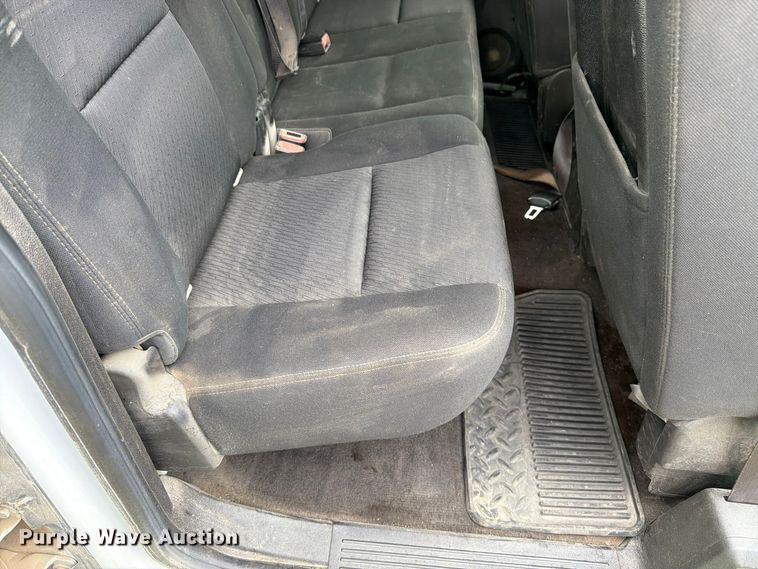 image for item DT3100 2012 Chevrolet Silverado 1500 Ext. Cab pickup truck