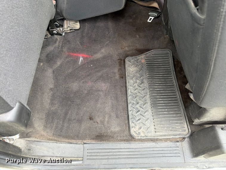 image for item DT3100 2012 Chevrolet Silverado 1500 Ext. Cab pickup truck