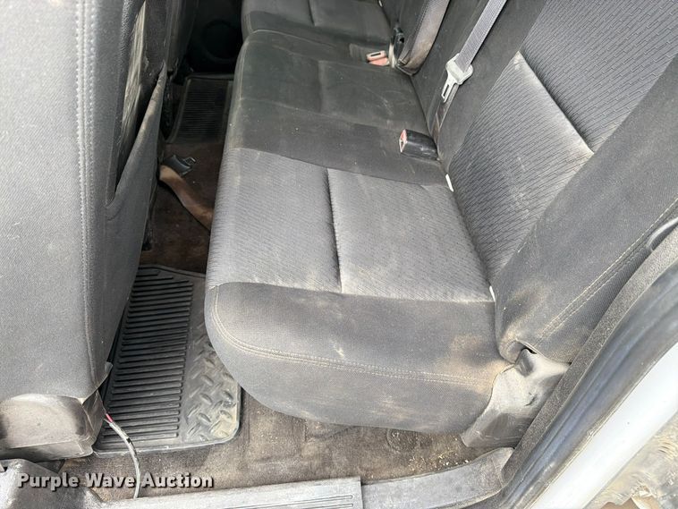 image for item DT3100 2012 Chevrolet Silverado 1500 Ext. Cab pickup truck