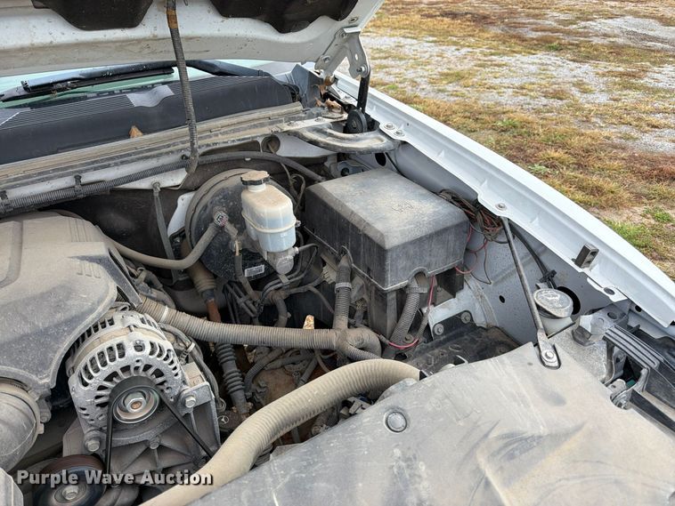 image for item DT3100 2012 Chevrolet Silverado 1500 Ext. Cab pickup truck
