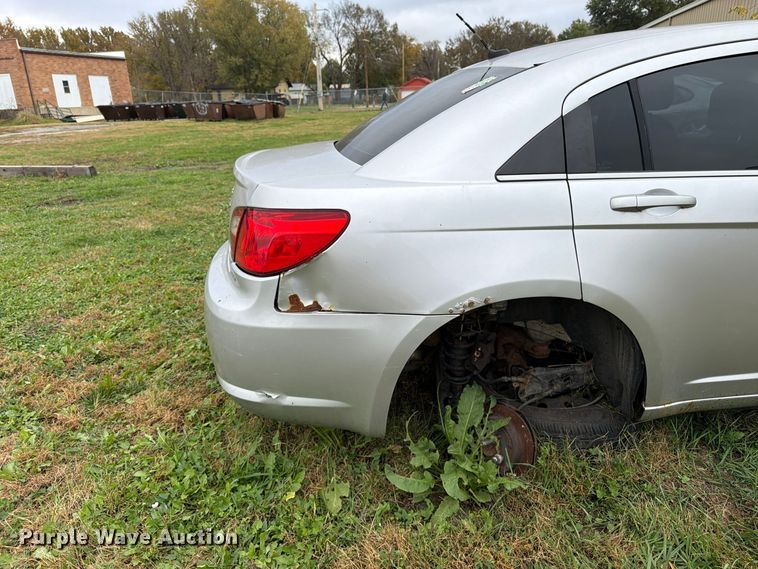 image for item DT3101 2010 Chrysler Sebring 