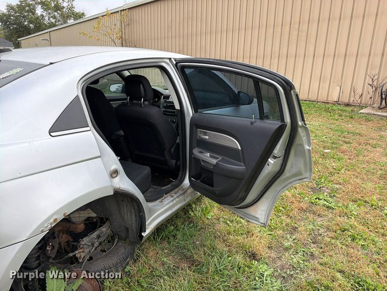 image for item DT3101 2010 Chrysler Sebring 