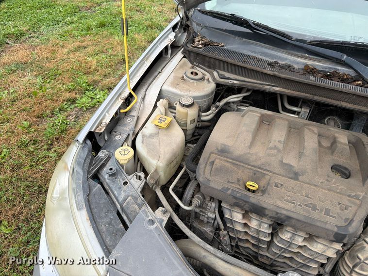 image for item DT3101 2010 Chrysler Sebring 