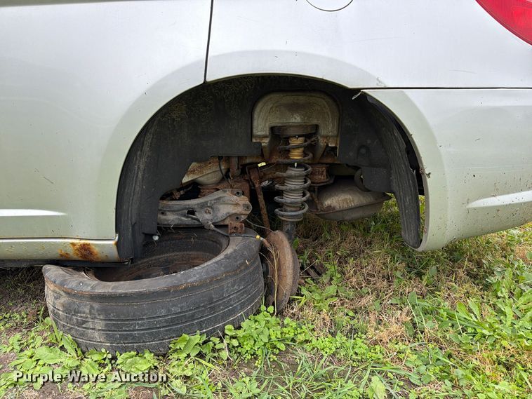 image for item DT3101 2010 Chrysler Sebring 