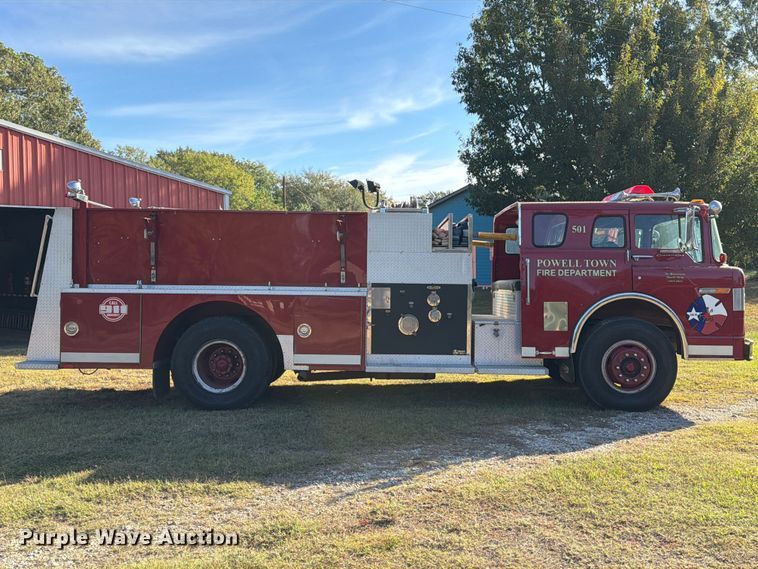 image for item EA7406 1986 Ford C8000 pumper fire truck