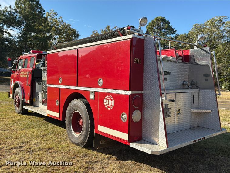 image for item EA7406 1986 Ford C8000 pumper fire truck