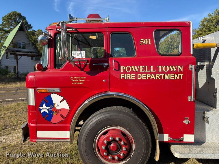 image for item EA7406 1986 Ford C8000 pumper fire truck