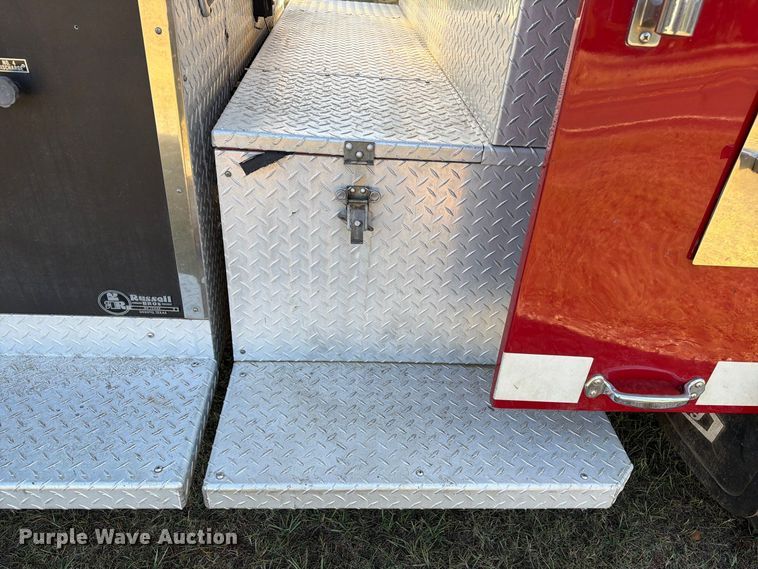 image for item EA7406 1986 Ford C8000 pumper fire truck