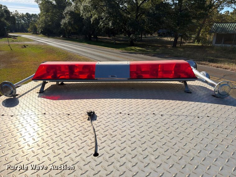 image for item EA7406 1986 Ford C8000 pumper fire truck