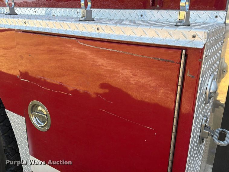 image for item EA7406 1986 Ford C8000 pumper fire truck