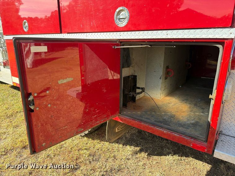 image for item EA7406 1986 Ford C8000 pumper fire truck