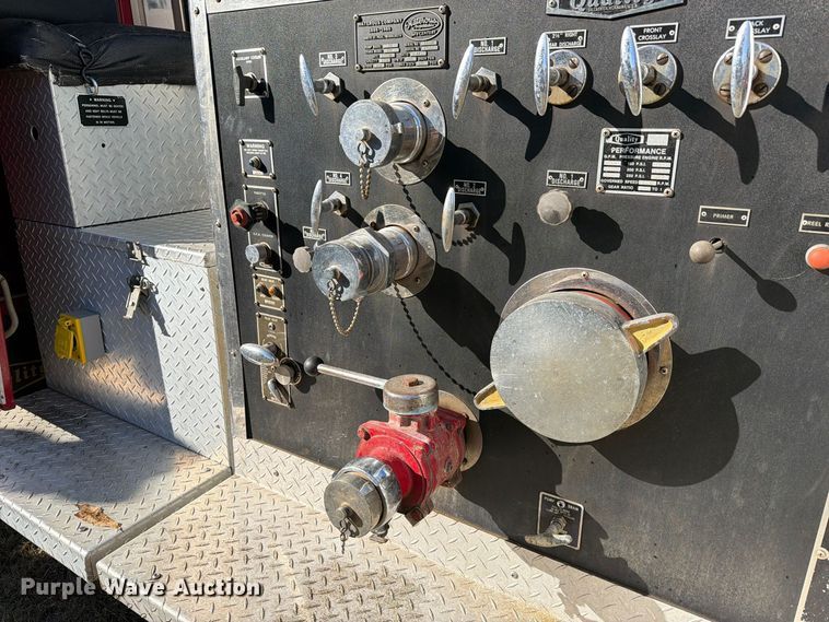 image for item EA7406 1986 Ford C8000 pumper fire truck
