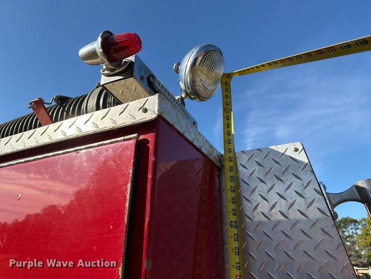 image for item EA7406 1986 Ford C8000 pumper fire truck