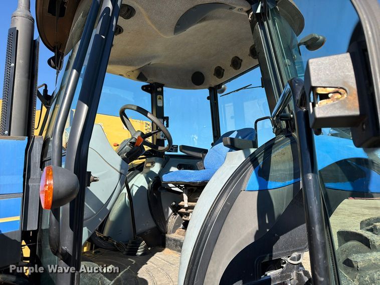 image for item ED0223 2013 New Holland TS6.110 MFWD tractor