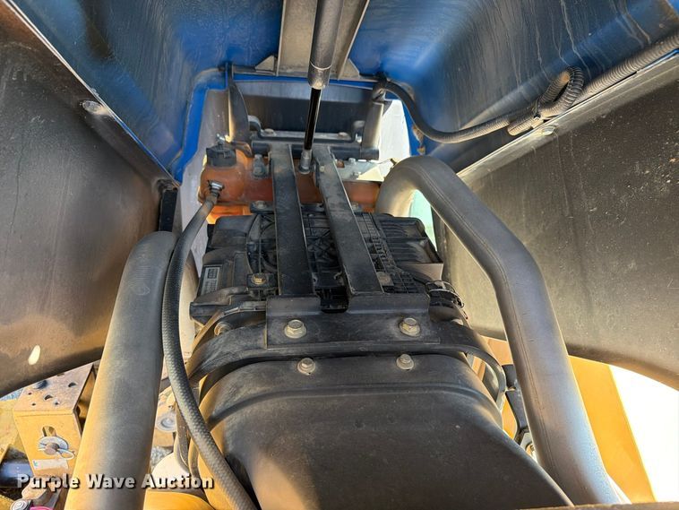 image for item ED0223 2013 New Holland TS6.110 MFWD tractor