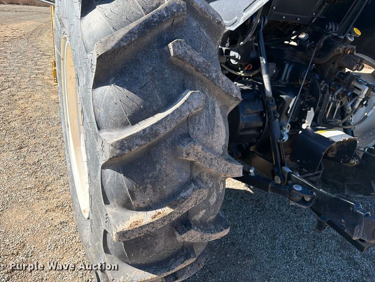 image for item ED0223 2013 New Holland TS6.110 MFWD tractor
