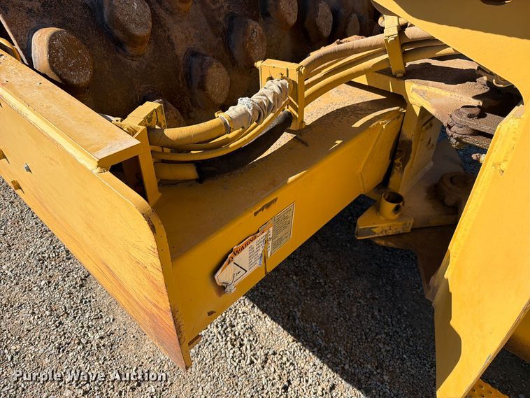 image for item ED0224 1996 Caterpillar CP-433C single drum vibratory padfoot roller