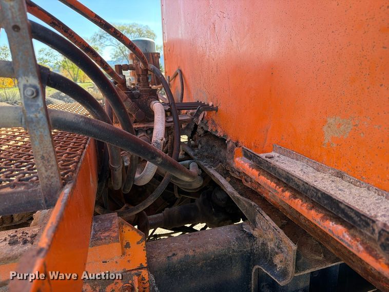 image for item ED0225 1982 International 5070 spreader truck