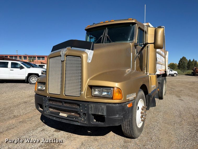 1995 Kenworth T600B