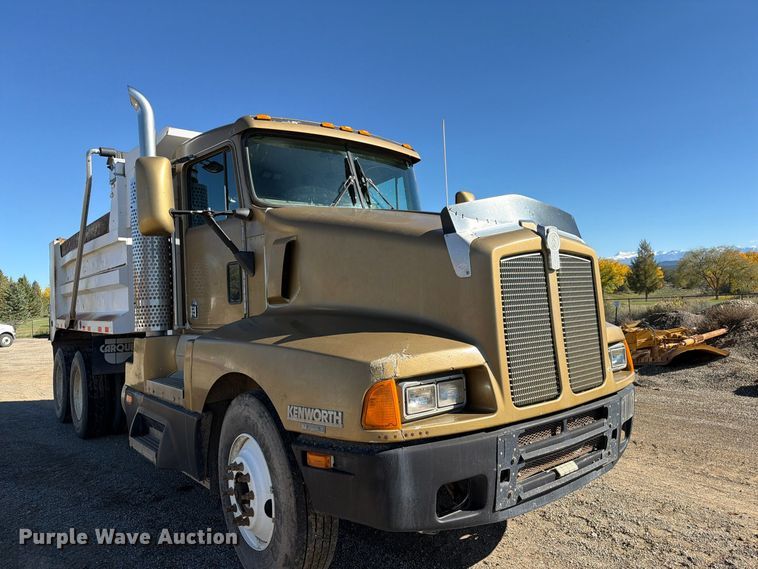 1995 Kenworth T600B
