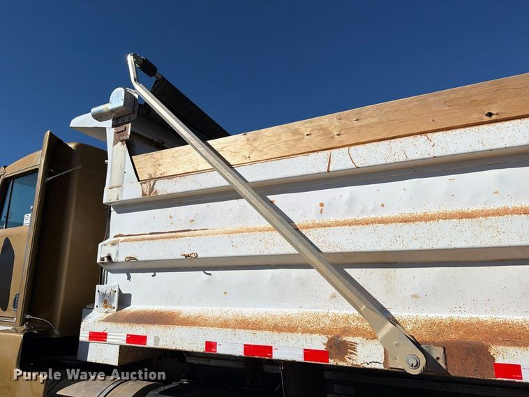 1995 Kenworth T600B