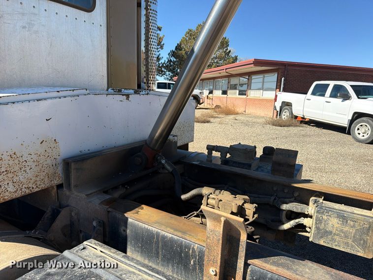 1995 Kenworth T600B