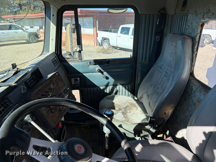 1995 Kenworth T600B