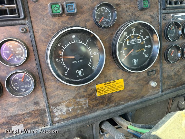 1995 Kenworth T600B