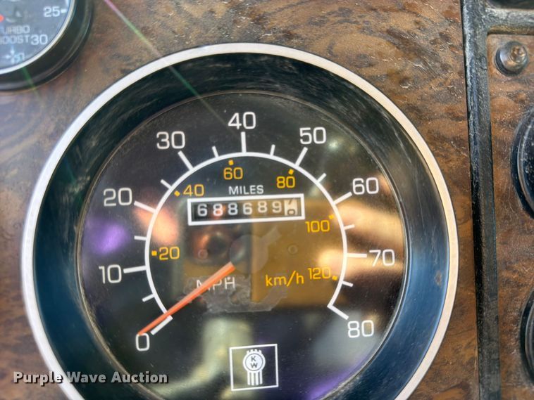 1995 Kenworth T600B