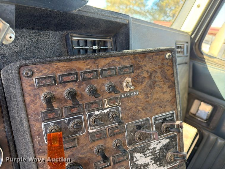 1995 Kenworth T600B