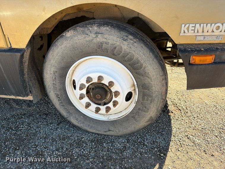 1995 Kenworth T600B