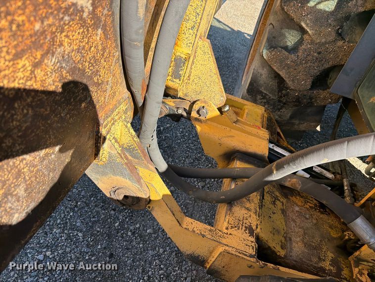 image for item ED0227 1997 John Deere 5500 MFWD tractor