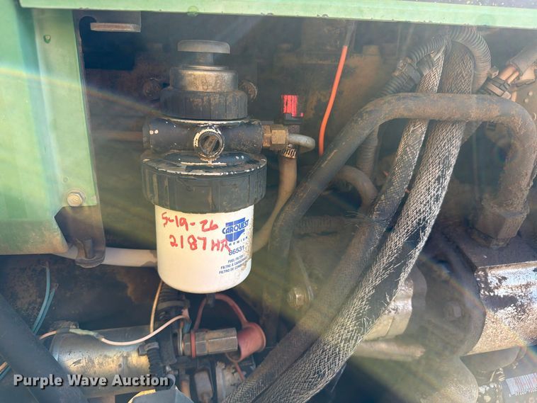 image for item ED0227 1997 John Deere 5500 MFWD tractor