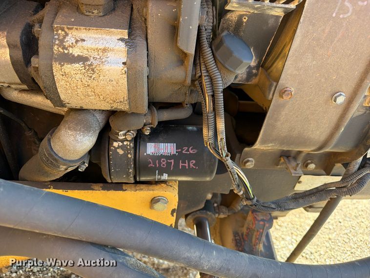 image for item ED0227 1997 John Deere 5500 MFWD tractor