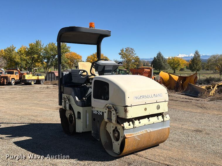 image for item ED0228 2000 Ingersoll-Rand DD-24 double drum vibratory roller