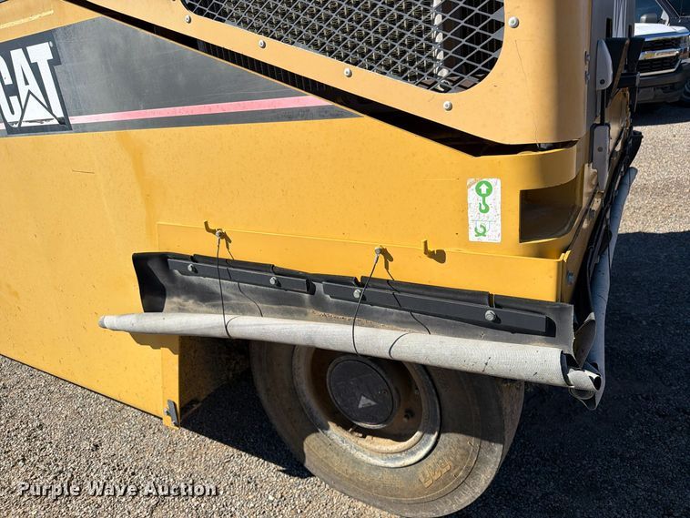 image for item ED0229 2007 Caterpillar PS-150C pneumatic roller
