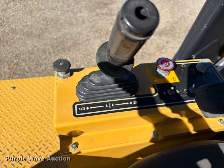image for item ED0229 2007 Caterpillar PS-150C pneumatic roller