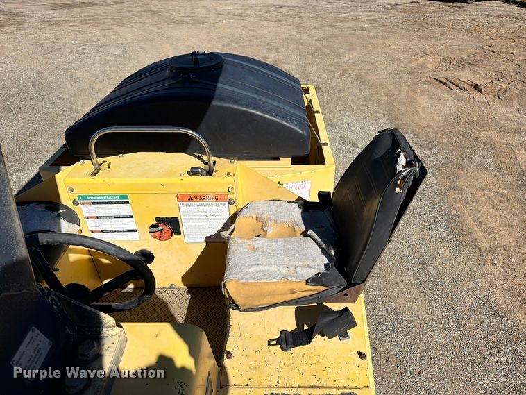 image for item ED0230 2007 Hypac C530AH pneumatic roller