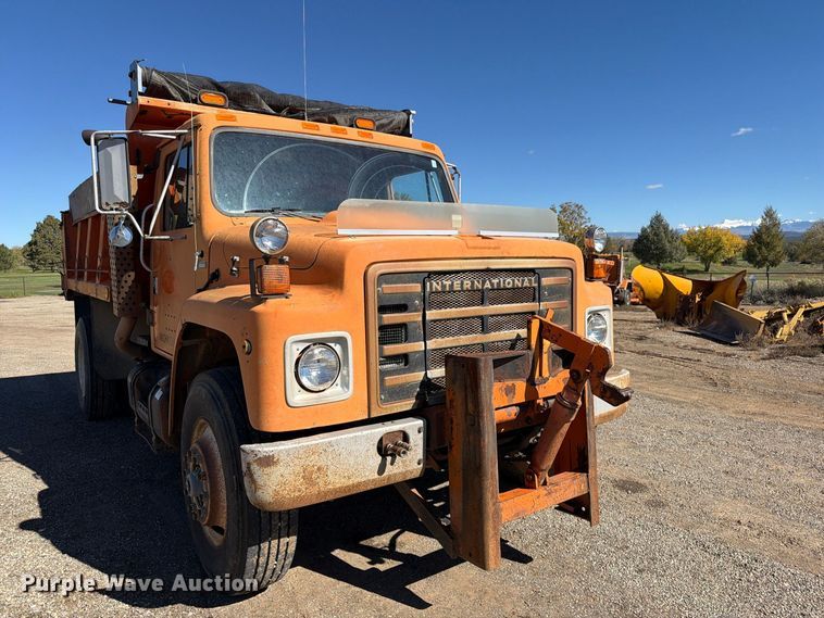 image for item ED0231 1983 International 1954 dump truck