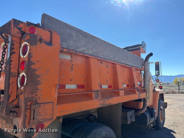 image for item ED0231 1983 International 1954 dump truck