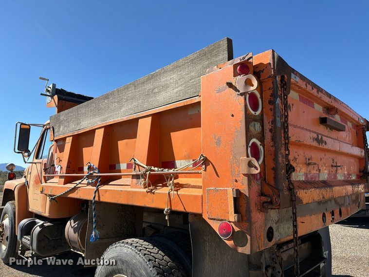 image for item ED0231 1983 International 1954 dump truck