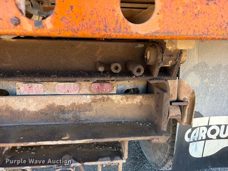 image for item ED0231 1983 International 1954 dump truck