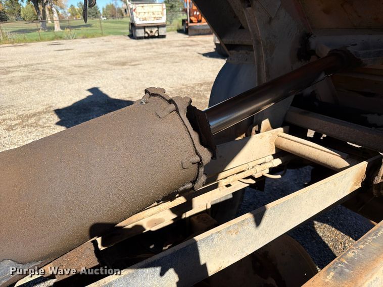 image for item ED0231 1983 International 1954 dump truck